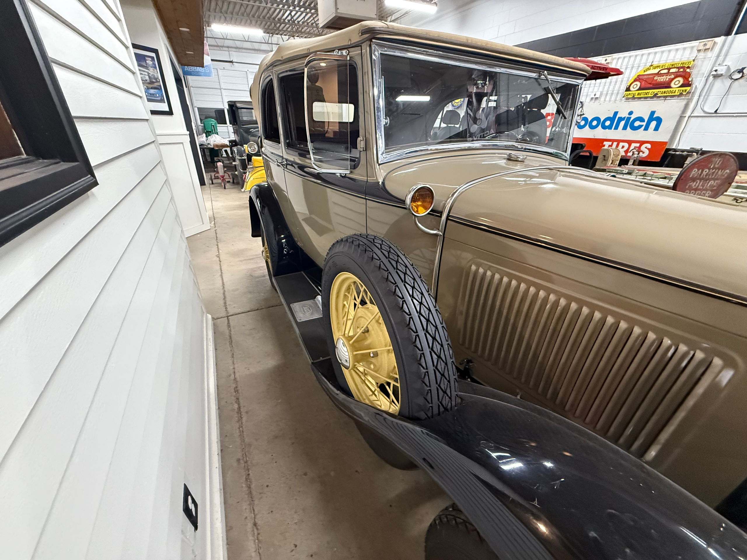 1931 Ford A400 - Image 28