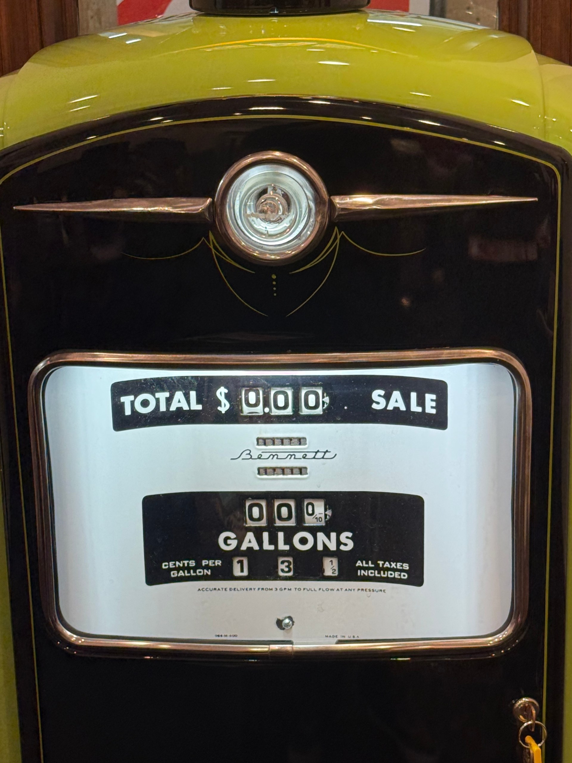Bennett Polly Gas Pump - Image 4