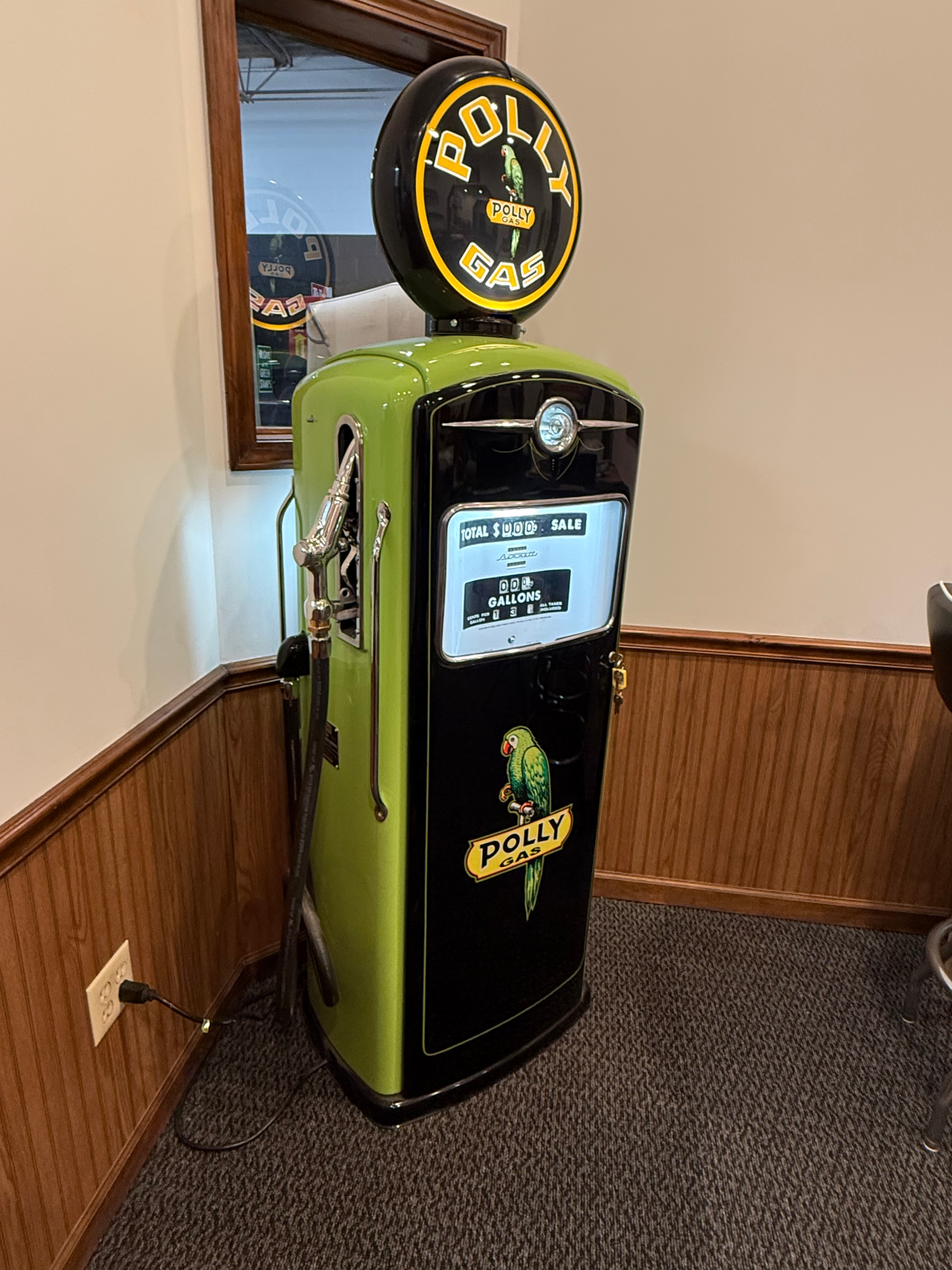 Bennett Polly Gas Pump - Image 7