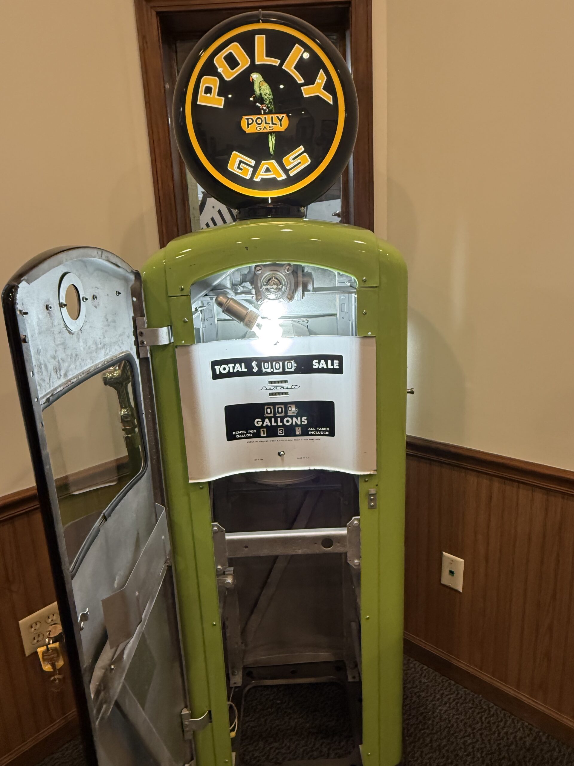 Bennett Polly Gas Pump - Image 8